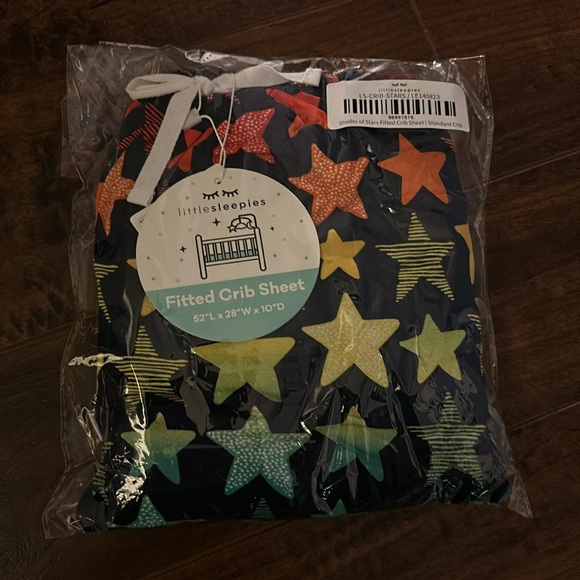 Little sleepies shades of stars fitted crib sheet - Picture 2 of 3